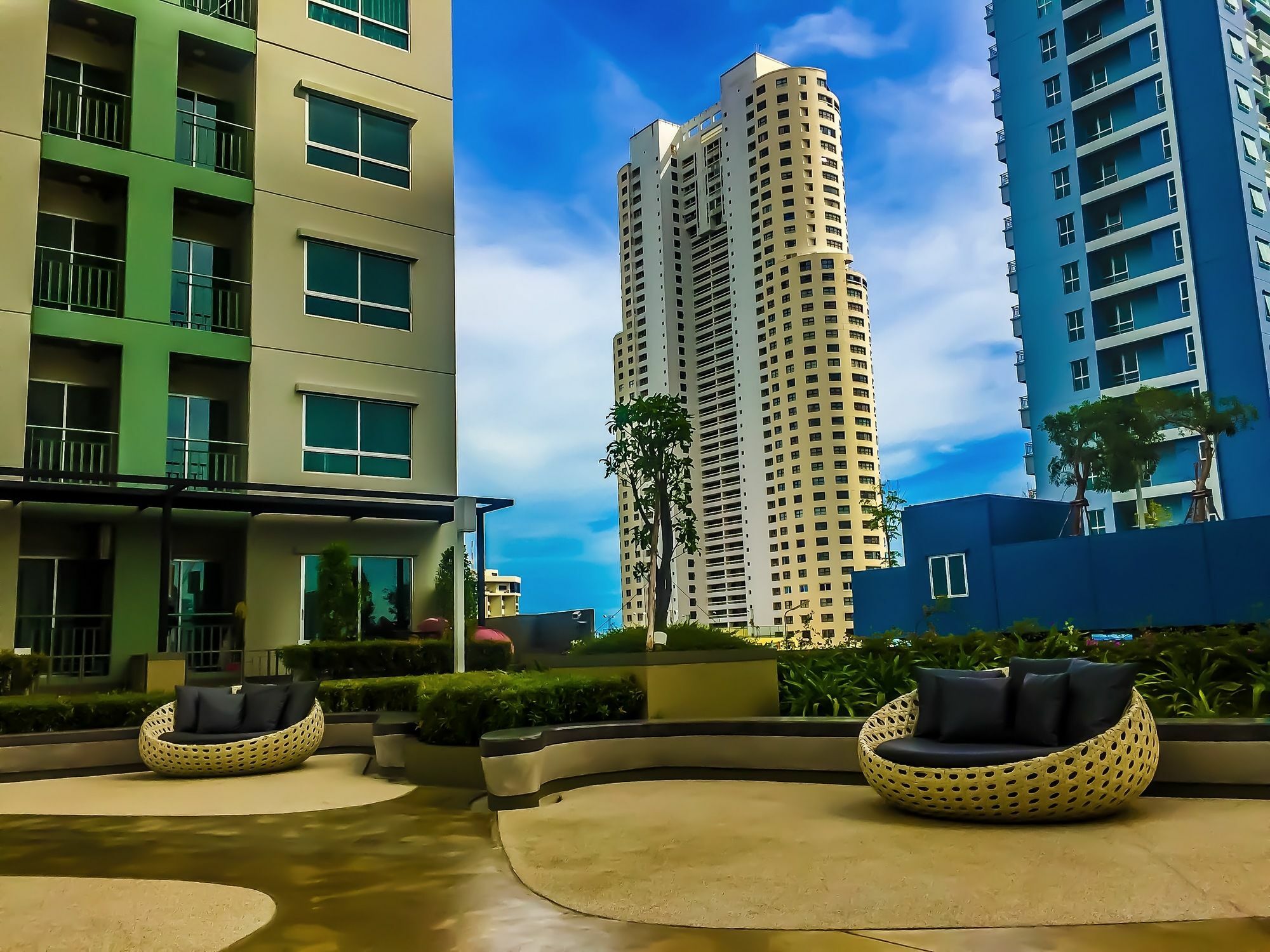 Lumpini Seaview Jomtien By Parikal Hotel Exterior photo