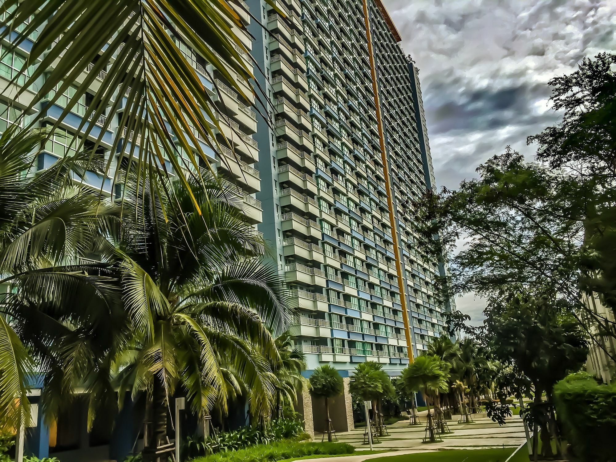 Lumpini Seaview Jomtien By Parikal Hotel Exterior photo